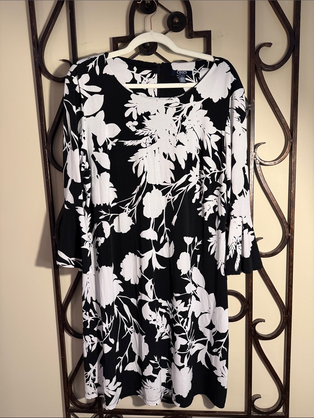 Chaus Black and White Floral Long Sleeve Dress